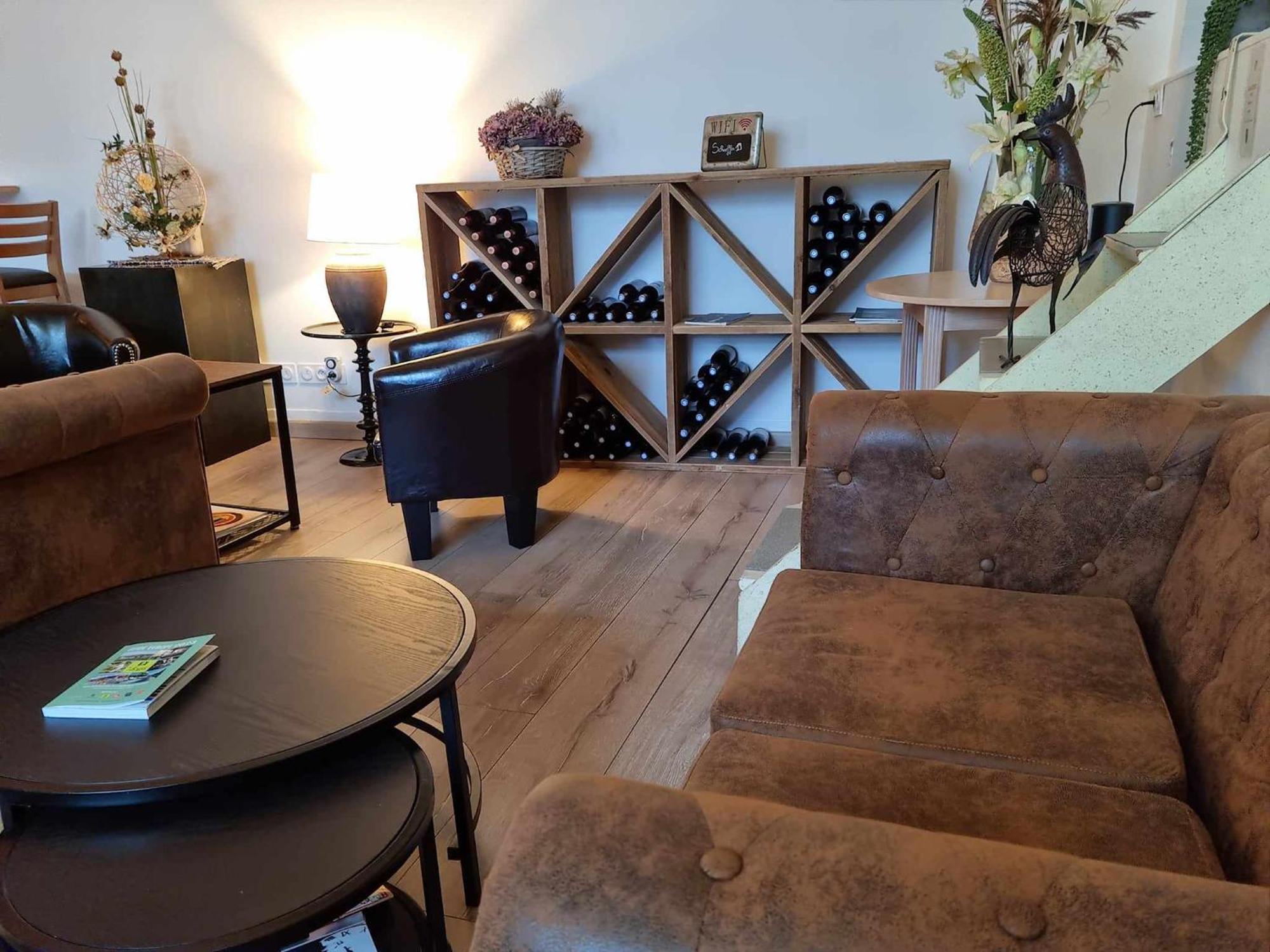 Logis Hotel Schaeffer- Restaurant Le Saint Georges Serrieres  Экстерьер фото