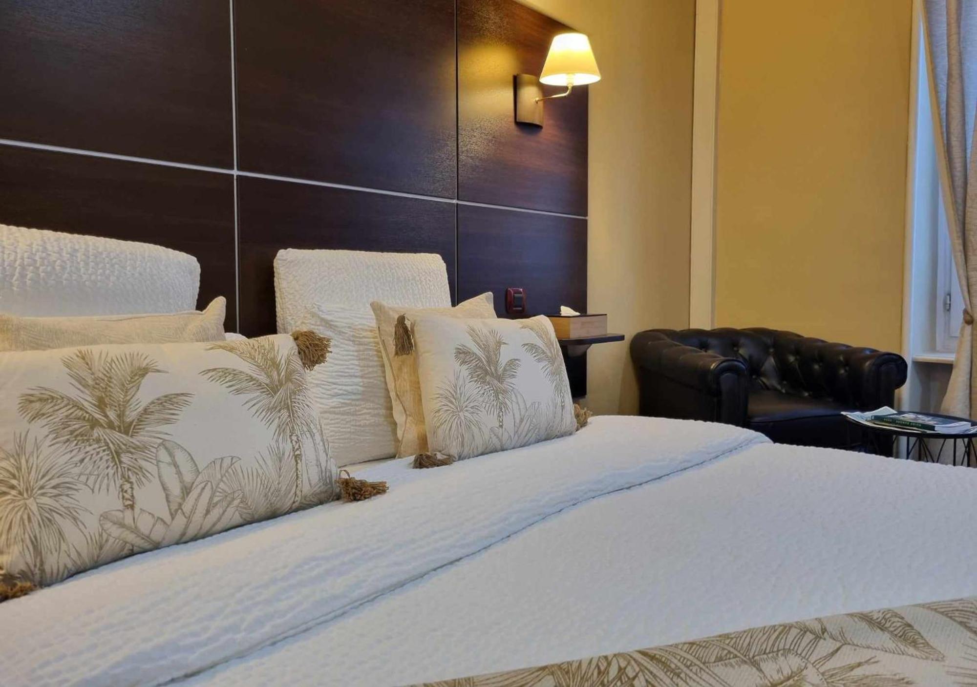 Logis Hotel Schaeffer- Restaurant Le Saint Georges Serrieres  Экстерьер фото